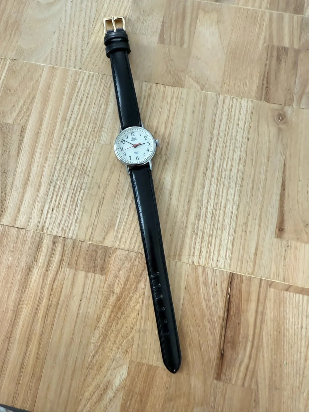 Vintage Timex ladies black leather watch NEW BATTERY